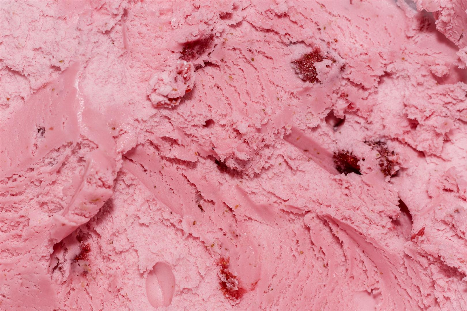 extreme-close-up-strawberry-ice-cream-with-copy-space (Large)