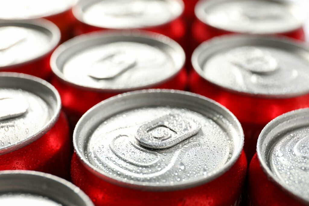 cans-with-soda-all-background-close-up (Large)